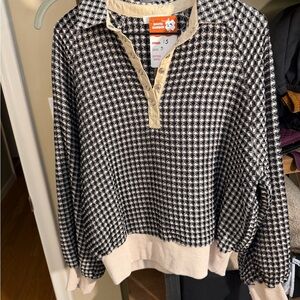 Geometric Black & Cream Knit Top